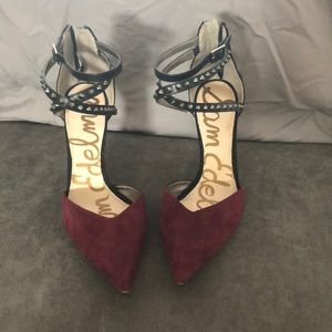 Black and merlot suede pumps